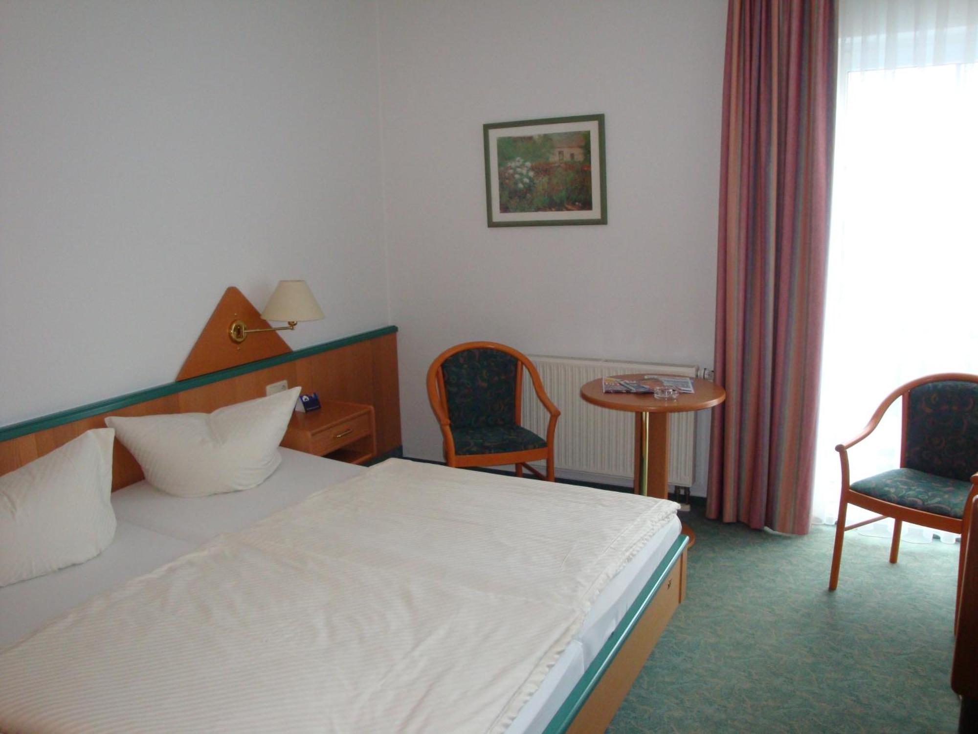 Hotel Friesen Werdau Екстер'єр фото