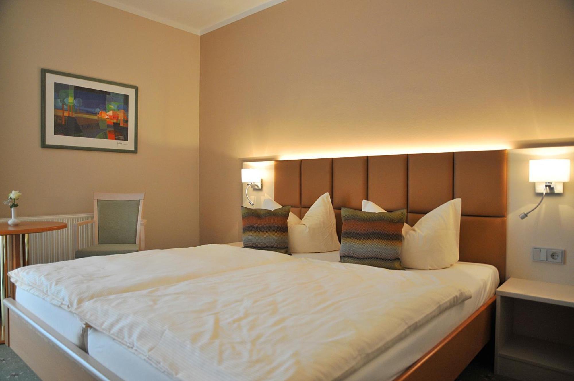 Hotel Friesen Werdau Екстер'єр фото