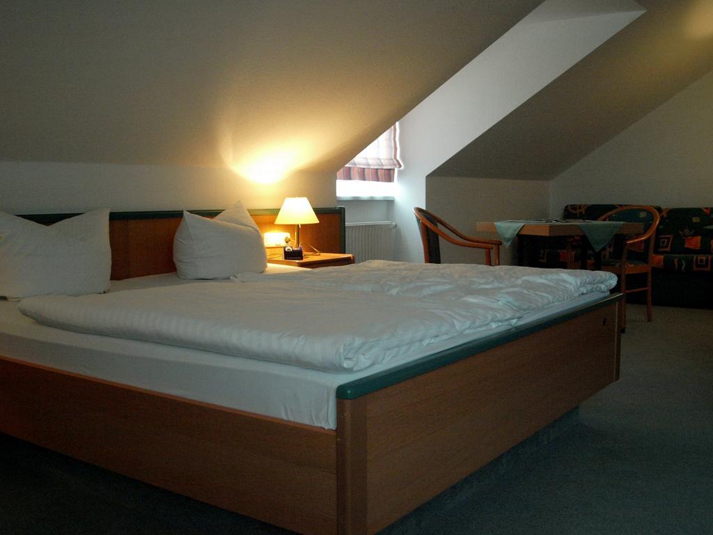 Hotel Friesen Werdau Екстер'єр фото