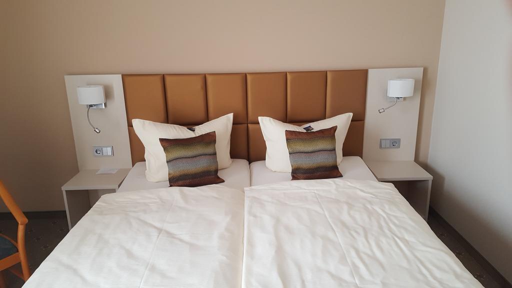 Hotel Friesen Werdau Екстер'єр фото