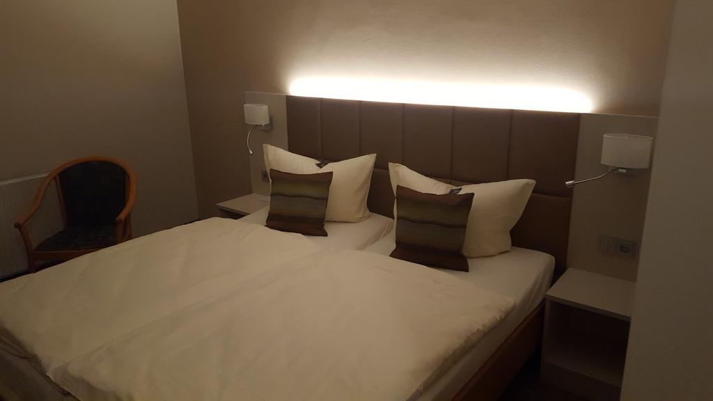 Hotel Friesen Werdau Екстер'єр фото