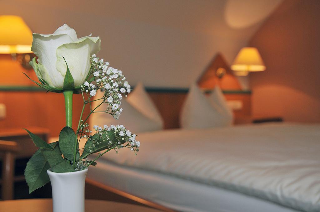 Hotel Friesen Werdau Екстер'єр фото