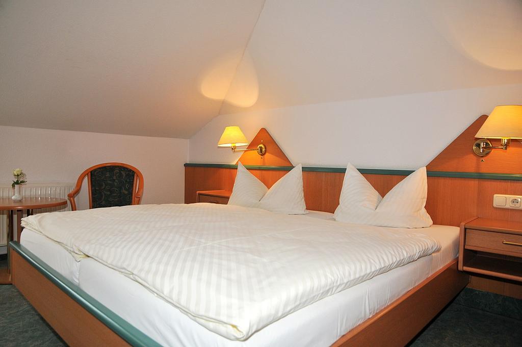 Hotel Friesen Werdau Екстер'єр фото