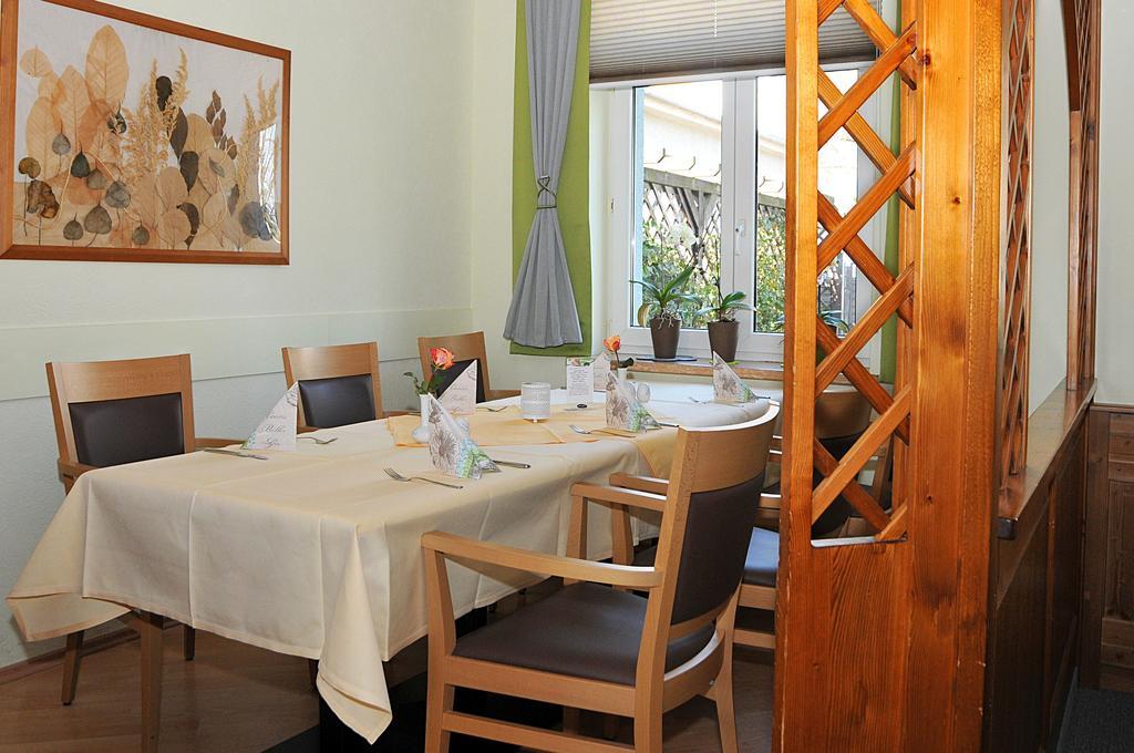 Hotel Friesen Werdau Екстер'єр фото