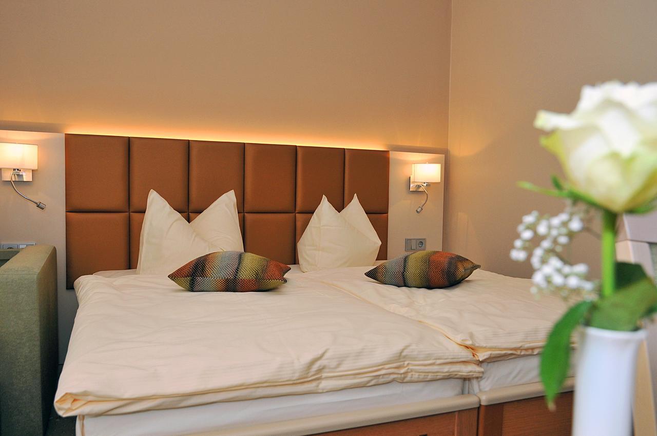 Hotel Friesen Werdau Екстер'єр фото